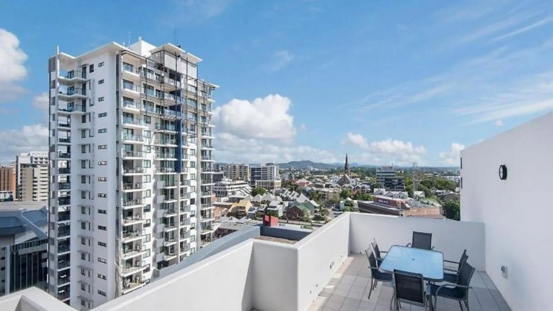 Metropolis Apartments Brisbane City